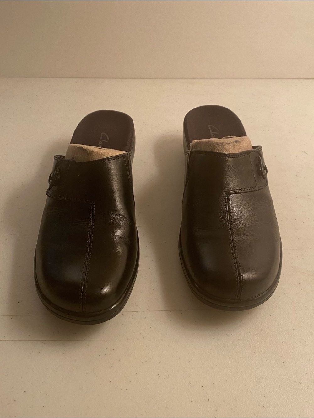Clarks Flamingos Black Leather Mules Clogs 9M 84559 Worn Once